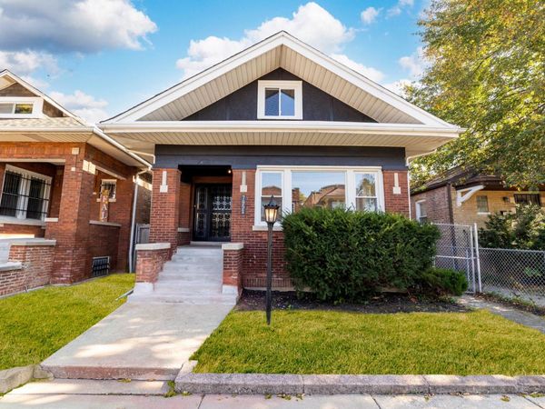 7951 S Loomis Boulevard , Chicago, IL 60620