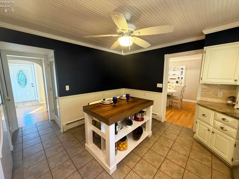 817 Seneca Avenue, Huron, OH 44839 Photo 6