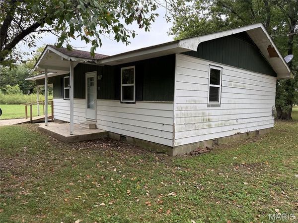 747 Kennett , Morley, MO 63767