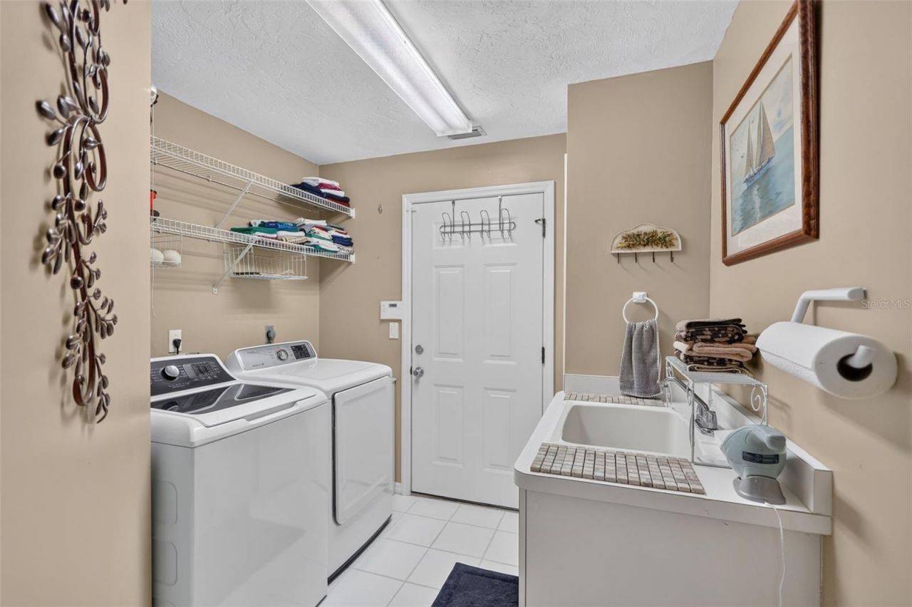 8938 Wild Dunes Drive, Sarasota, FL 34241 Photo