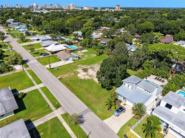 2555 WOOD STREET , SARASOTA, FL 34237