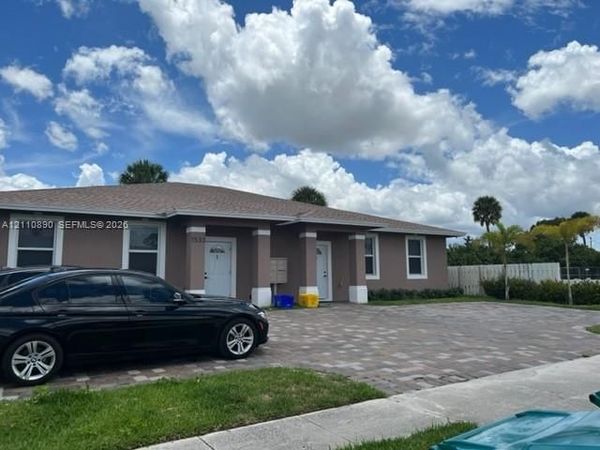 1533 W 26th Ct , Riviera Beach, FL 33404