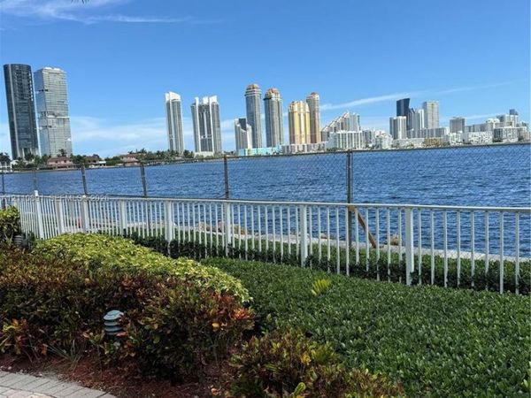 3600 Mystic Pointe Dr, Unit 1611, Aventura, FL 33180