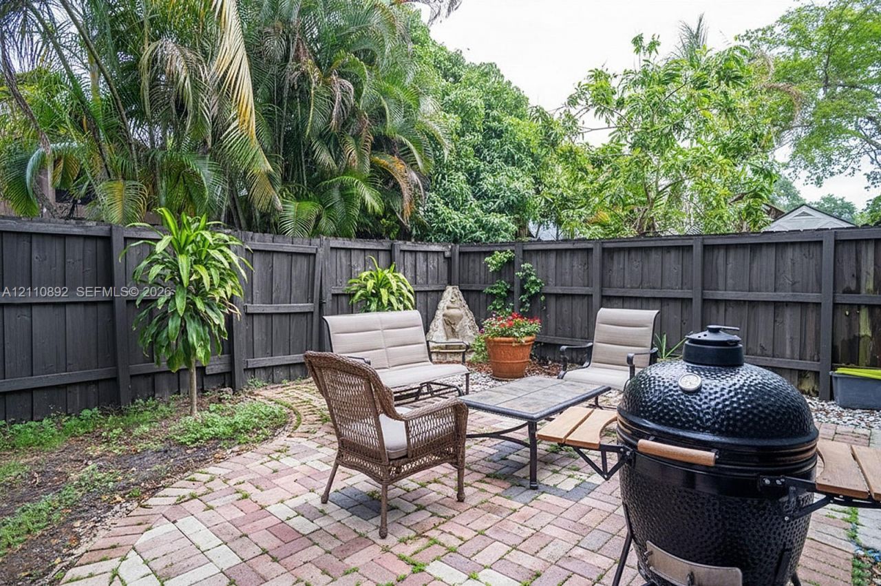 497 N University Dr, Unit 2-7, Plantation, FL 33324 Photo