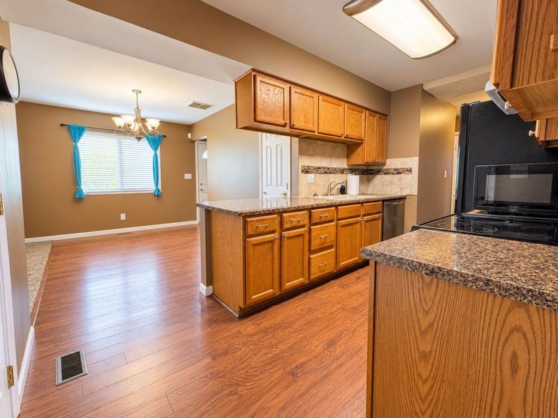 1026 Merrywood Drive, Englewood, OH 45322 Photo 5