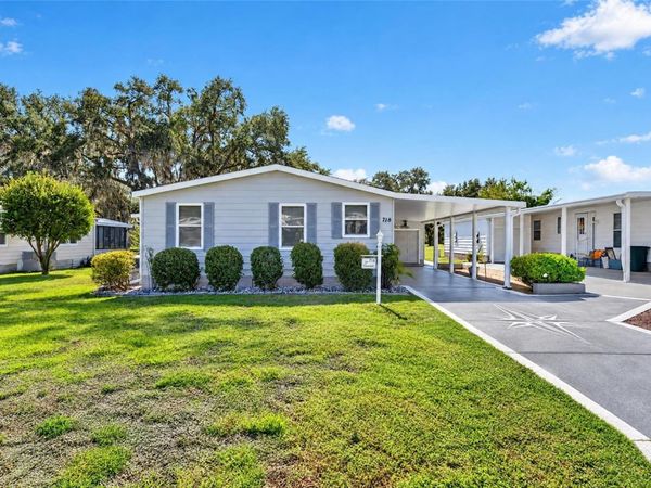 718 ORCHID STREET , LADY LAKE, FL 32159