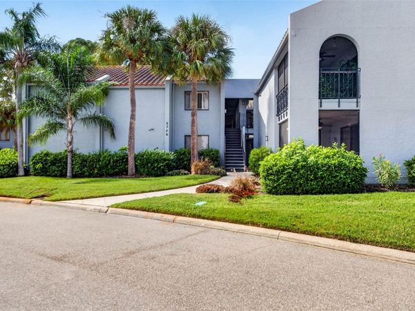 6326 GRAND BAHAMA CIRCLE, Unit F, TAMPA, FL 33615