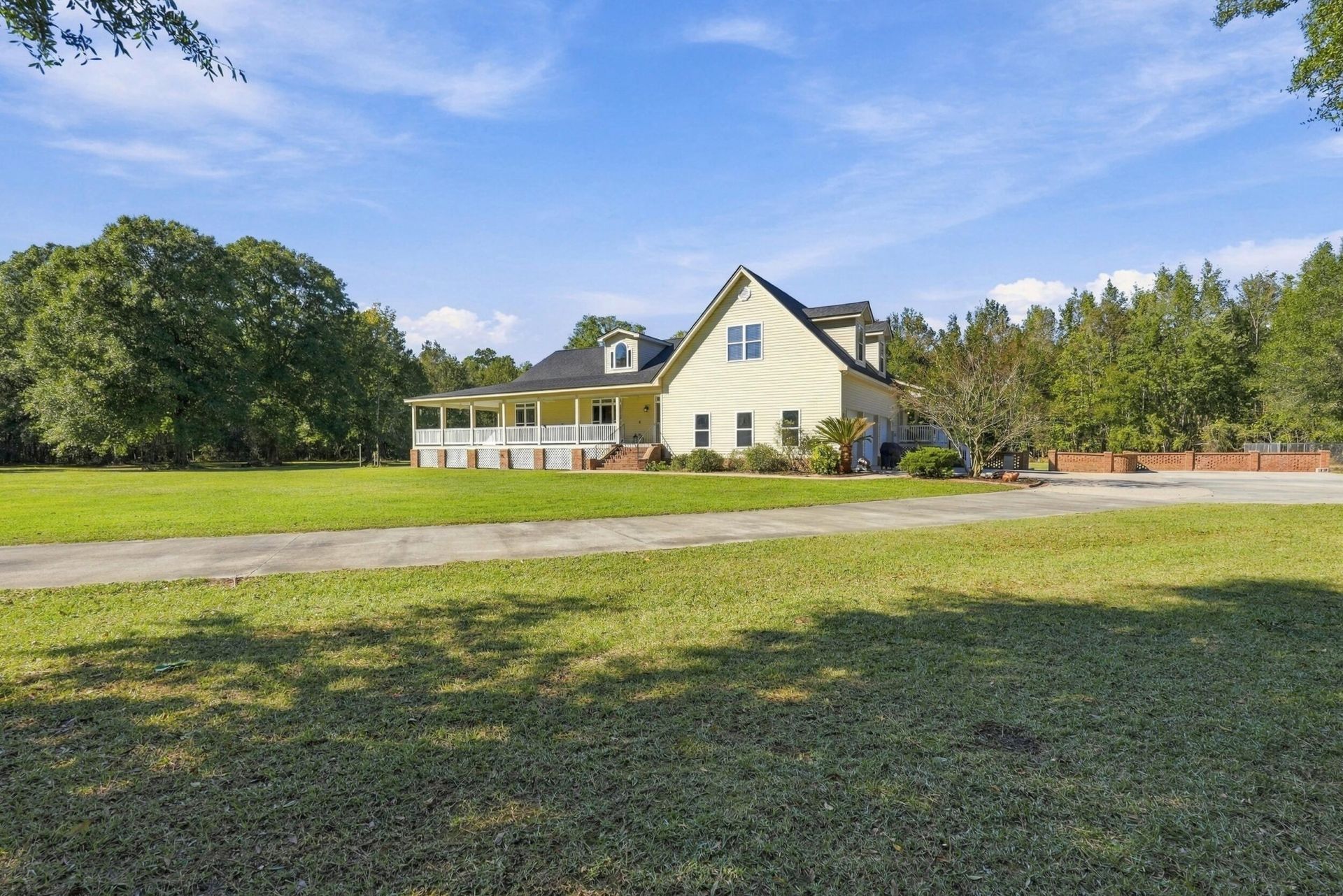 210 Knotty Oak Drive Photo 17