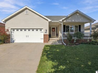 1738 Blackhawk Drive, Lincoln, NE 68521