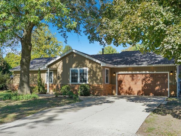 2604 Berniece Drive , Champaign, IL 61822