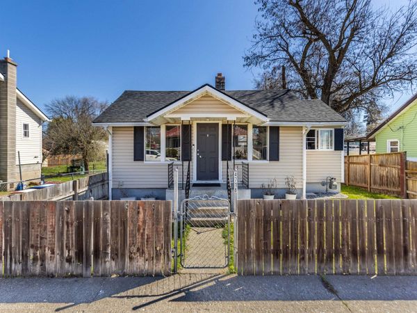 4718 N MAGNOLIA St, Spokane, WA 99207