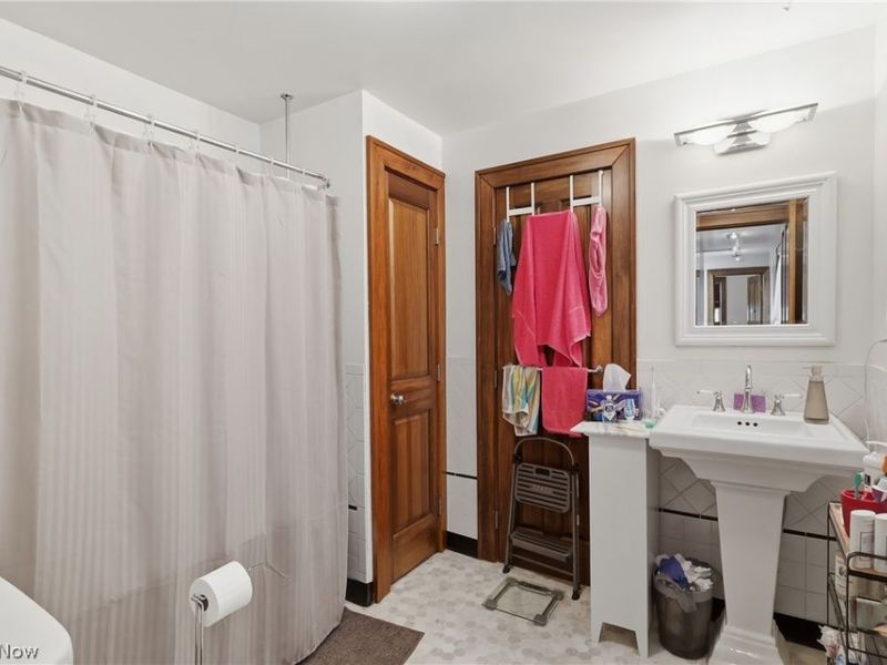 1726 W 31st Place, Cleveland, OH 44113 Photo 29