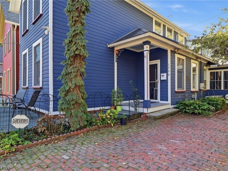 1726 W 31st Place, Cleveland, OH 44113 Photo 3