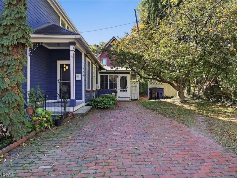 1726 W 31st Place, Cleveland, OH 44113 Photo 4