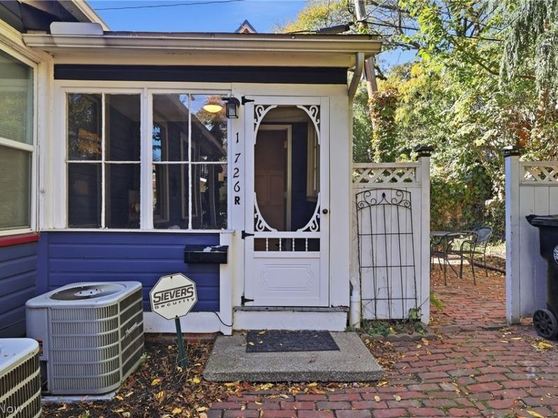 1726 W 31st Place, Cleveland, OH 44113 Photo 5