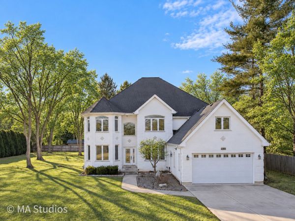 9030 Elm Avenue , Burr Ridge, IL 60527
