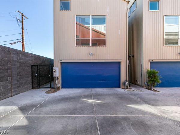1130 E Carson Avenue , Las Vegas, NV 89101