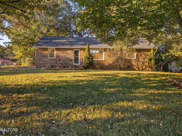 1901 Woodson Drive, Knoxville, TN 37920