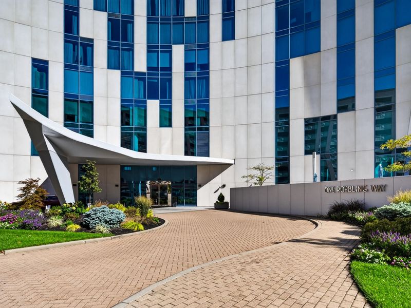 1 Roebling Way, Unit 603, Covington, KY 41011 Photo 2