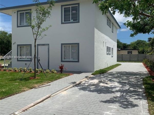 1530 NW 60th St , Miami, FL 33142