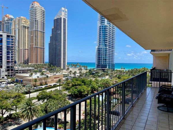 210 174th St , Unit 912, Sunny Isles Beach, FL 33160