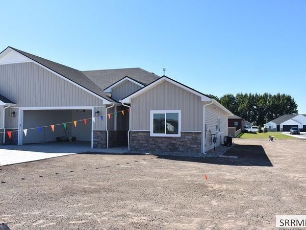 422 Zions St, SHELLEY, ID 83274