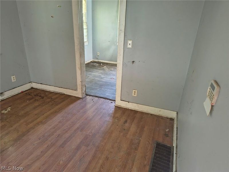 3325 E 49th Street, Cleveland, OH 44127 Photo 4