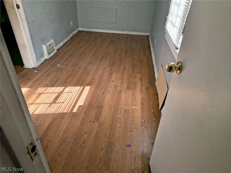 3325 E 49th Street, Cleveland, OH 44127 Photo 8
