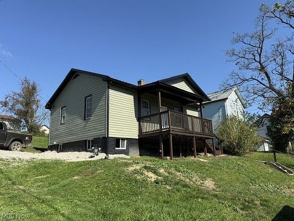 145 Ridge Avenue , Crooksville, OH 43731