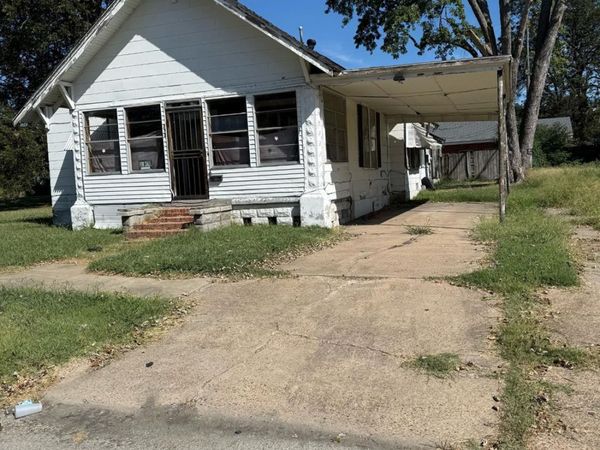 212 W Kentucky Street W, Blytheville, AR 72315
