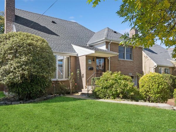 2832 Bell Boulevard , Bayside, NY 11360