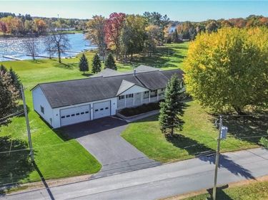 20690 Saint Lawrence Park Road, Alexandria Bay, NY 13607