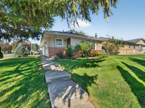 7866 48th Ave, Kenosha, WI 53142