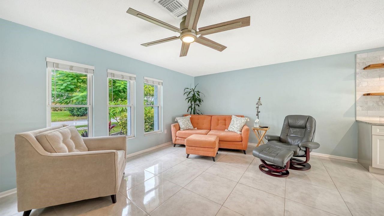 2295 Pine View Circle, Sarasota, FL 34231 Photo
