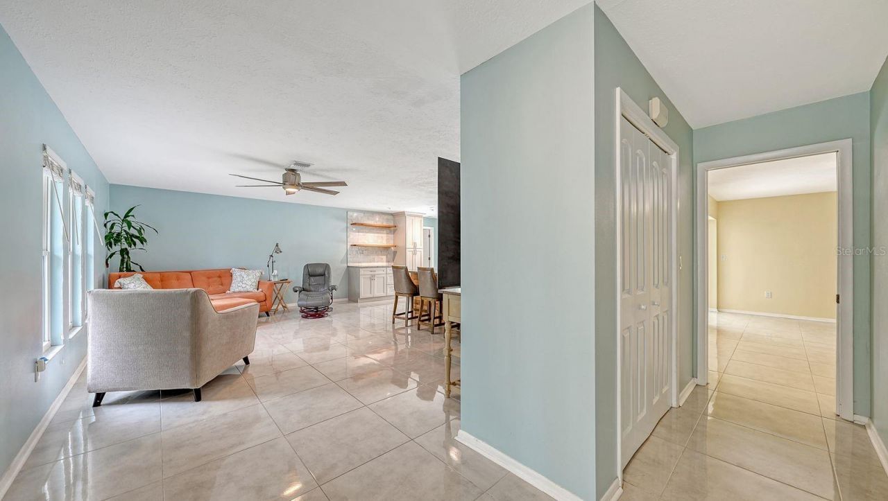 2295 Pine View Circle, Sarasota, FL 34231 Photo
