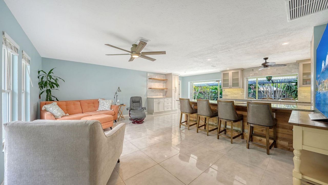 2295 Pine View Circle, Sarasota, FL 34231 Photo