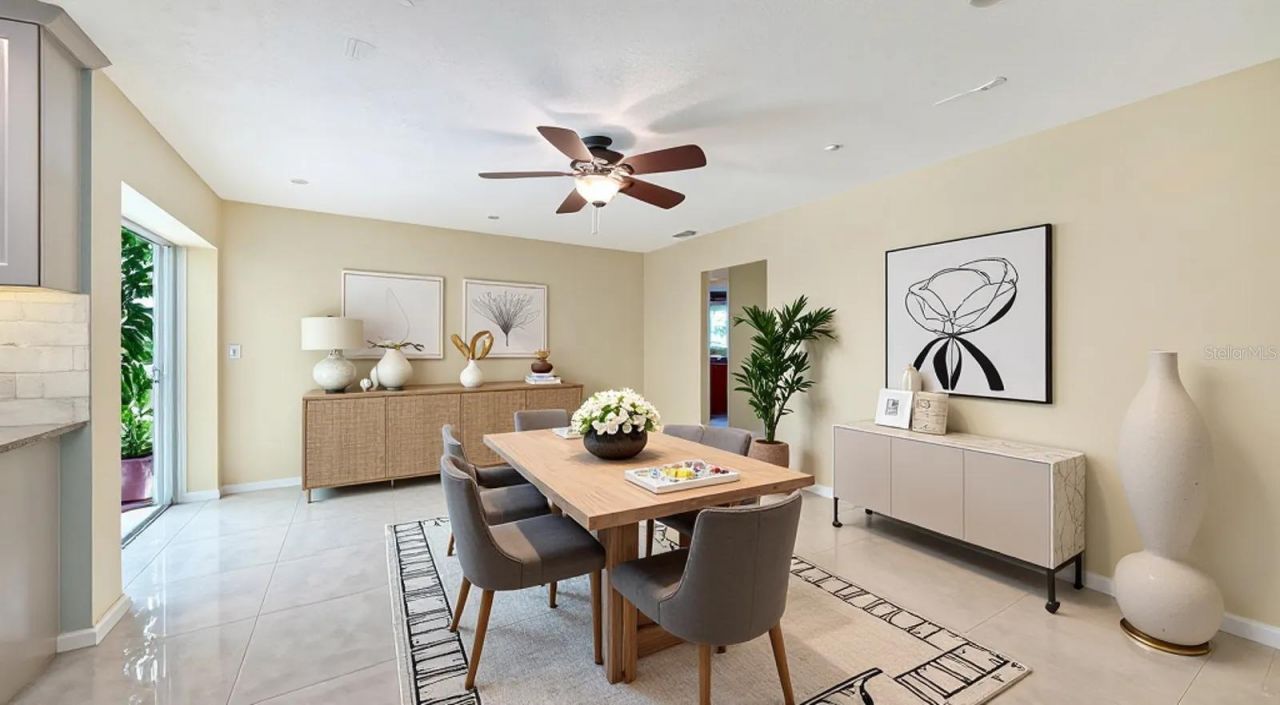 2295 Pine View Circle, Sarasota, FL 34231 Photo