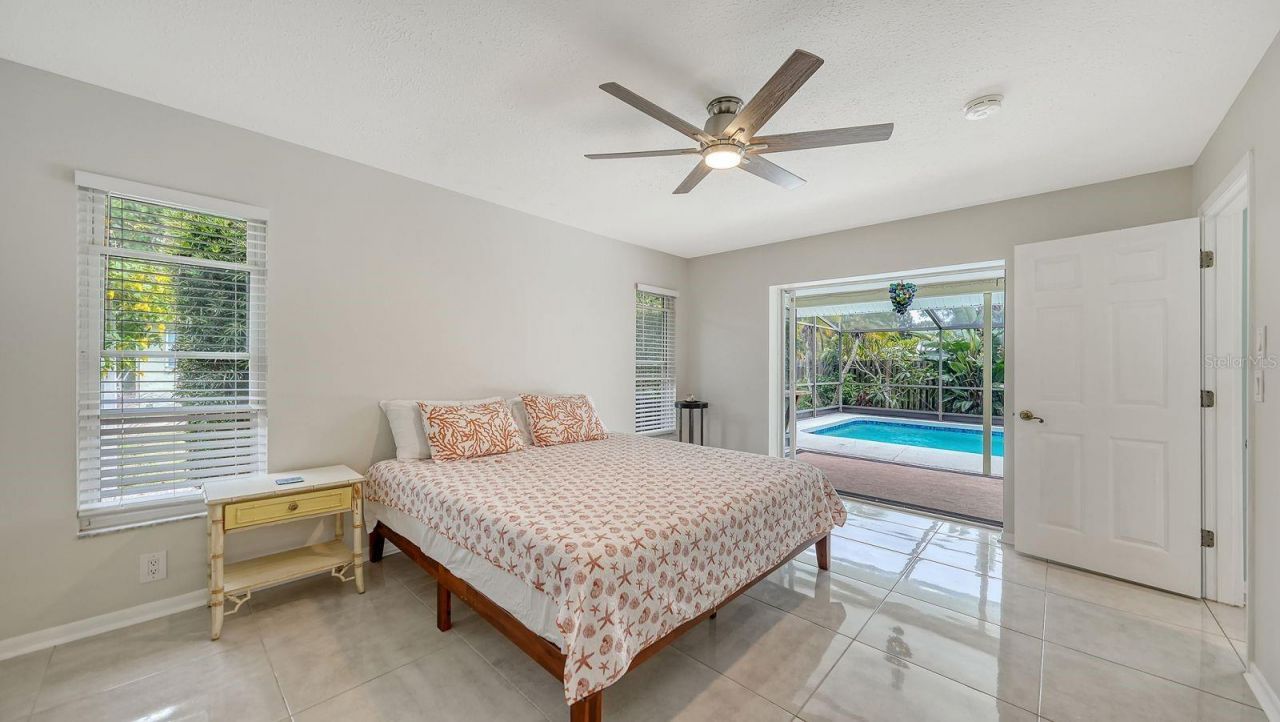 2295 Pine View Circle, Sarasota, FL 34231 Photo