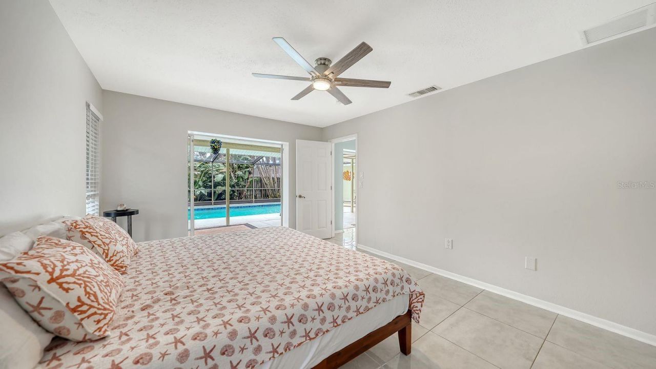 2295 Pine View Circle, Sarasota, FL 34231 Photo
