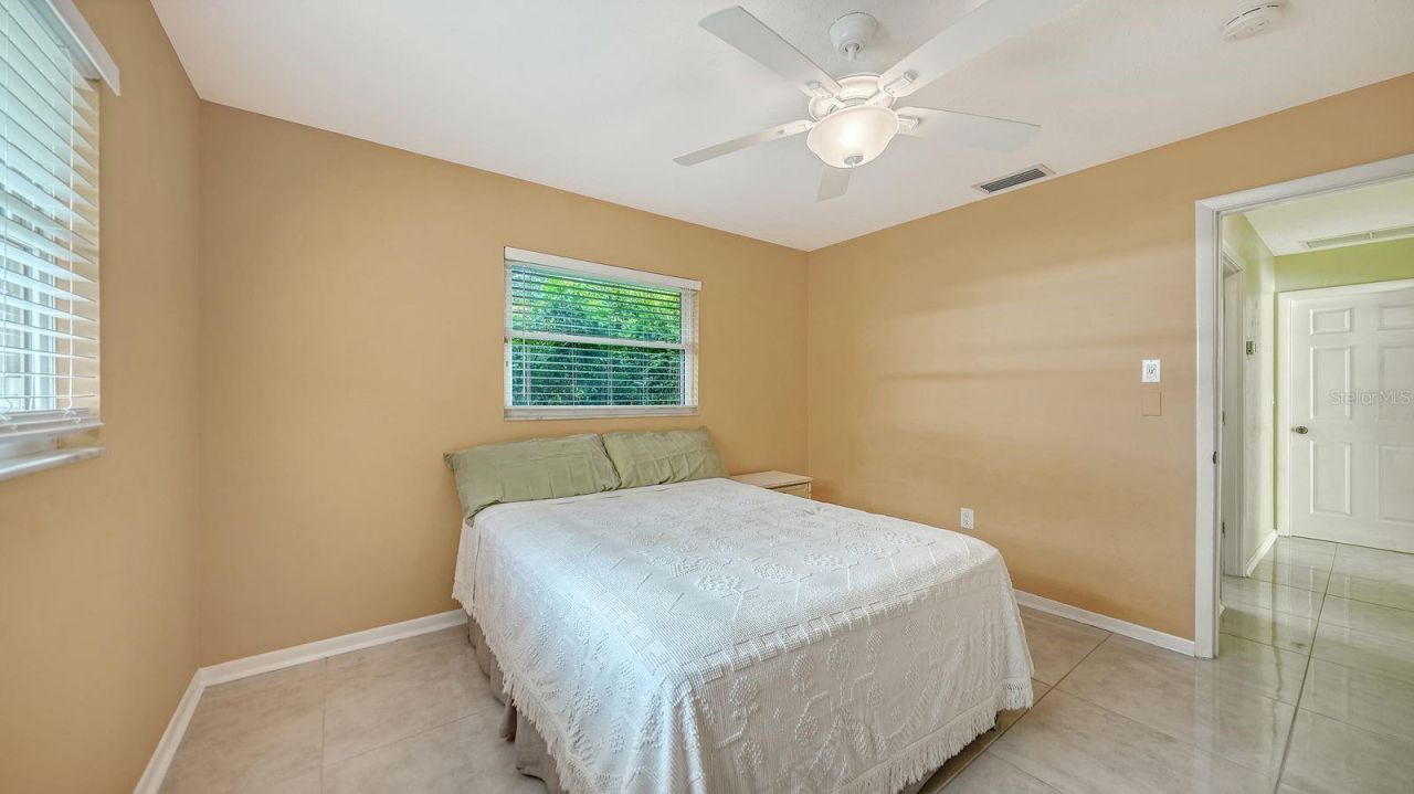 2295 Pine View Circle, Sarasota, FL 34231 Photo