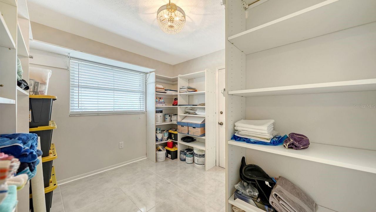 2295 Pine View Circle, Sarasota, FL 34231 Photo