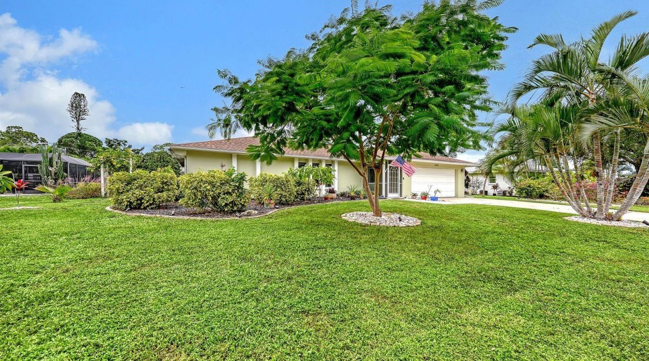 2295 Pine View Circle, Sarasota, FL 34231 Photo