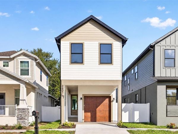 2601 N 1/2 ALBANY AVENUE , TAMPA, FL 33607