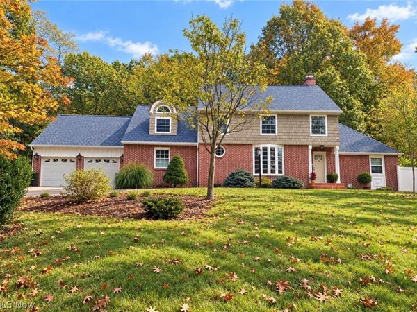 814 Colegate Drive , Marietta, OH 45750