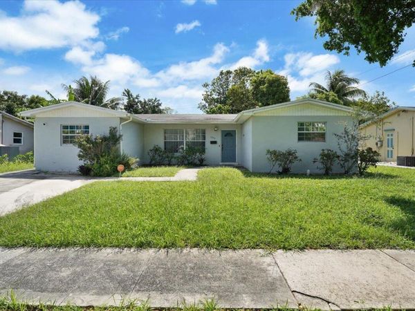 3982 NW 39TH Avenue, Lauderdale Lakes, FL 33309