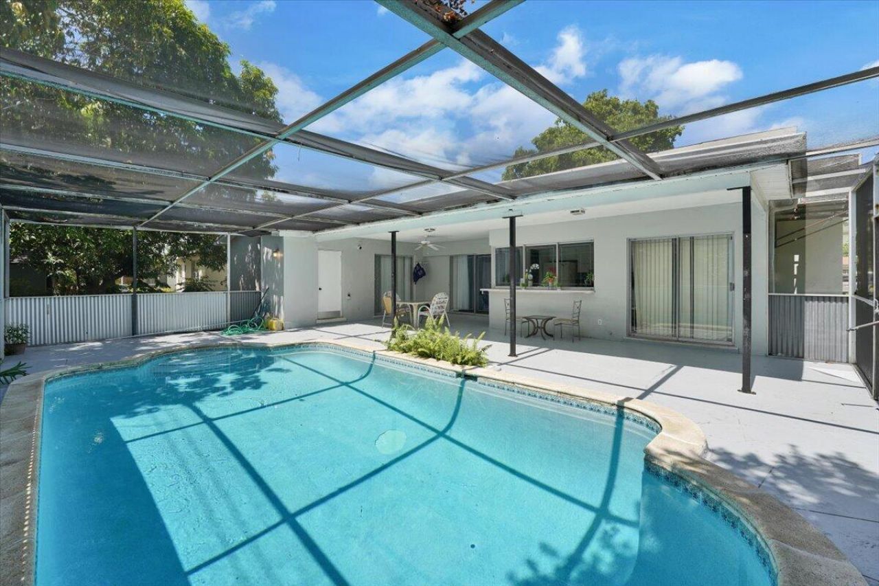 3982 NW 39th Avenue, Lauderdale Lakes, FL 33309 Photo