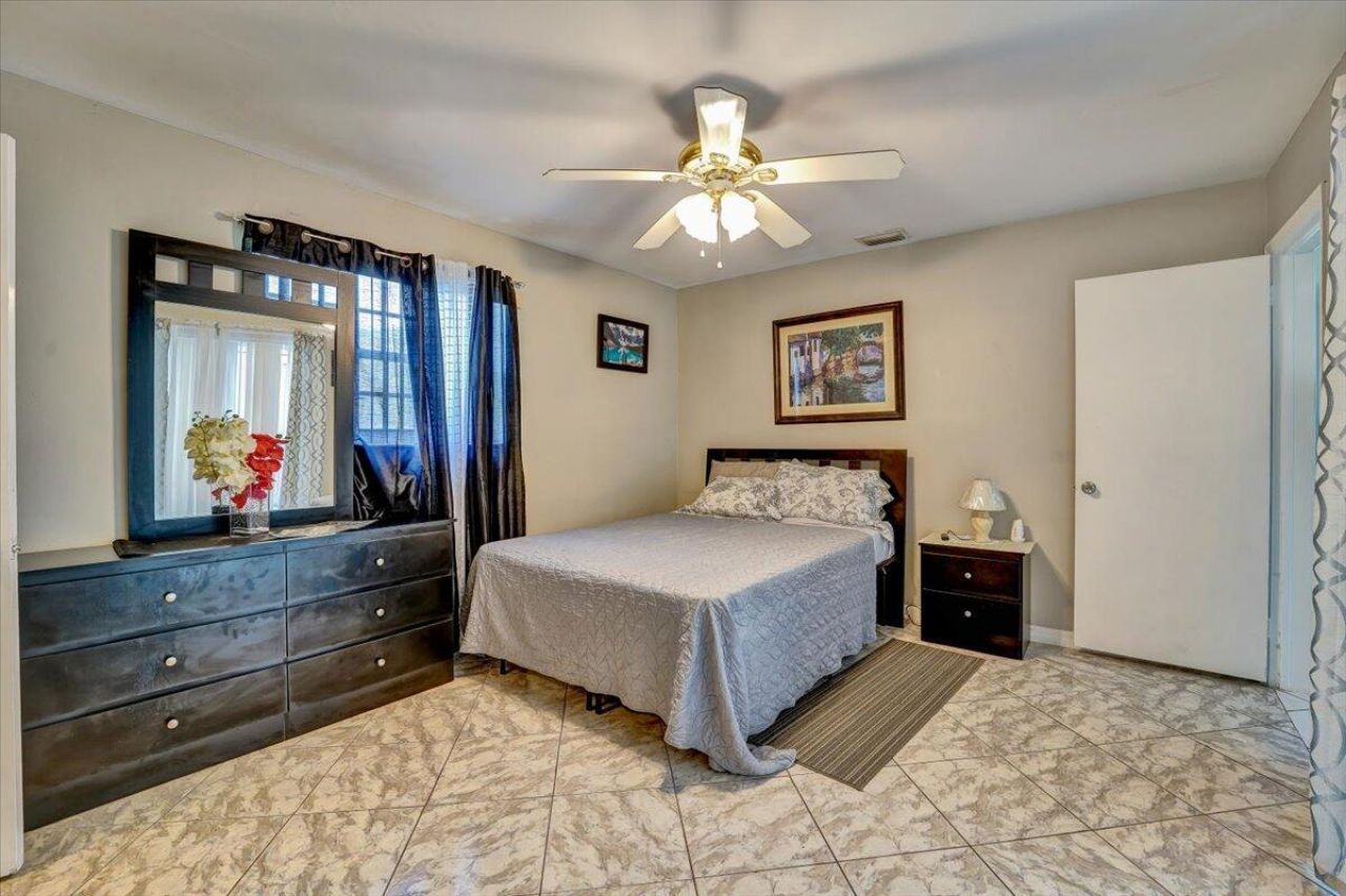 3982 NW 39th Avenue, Lauderdale Lakes, FL 33309 Photo