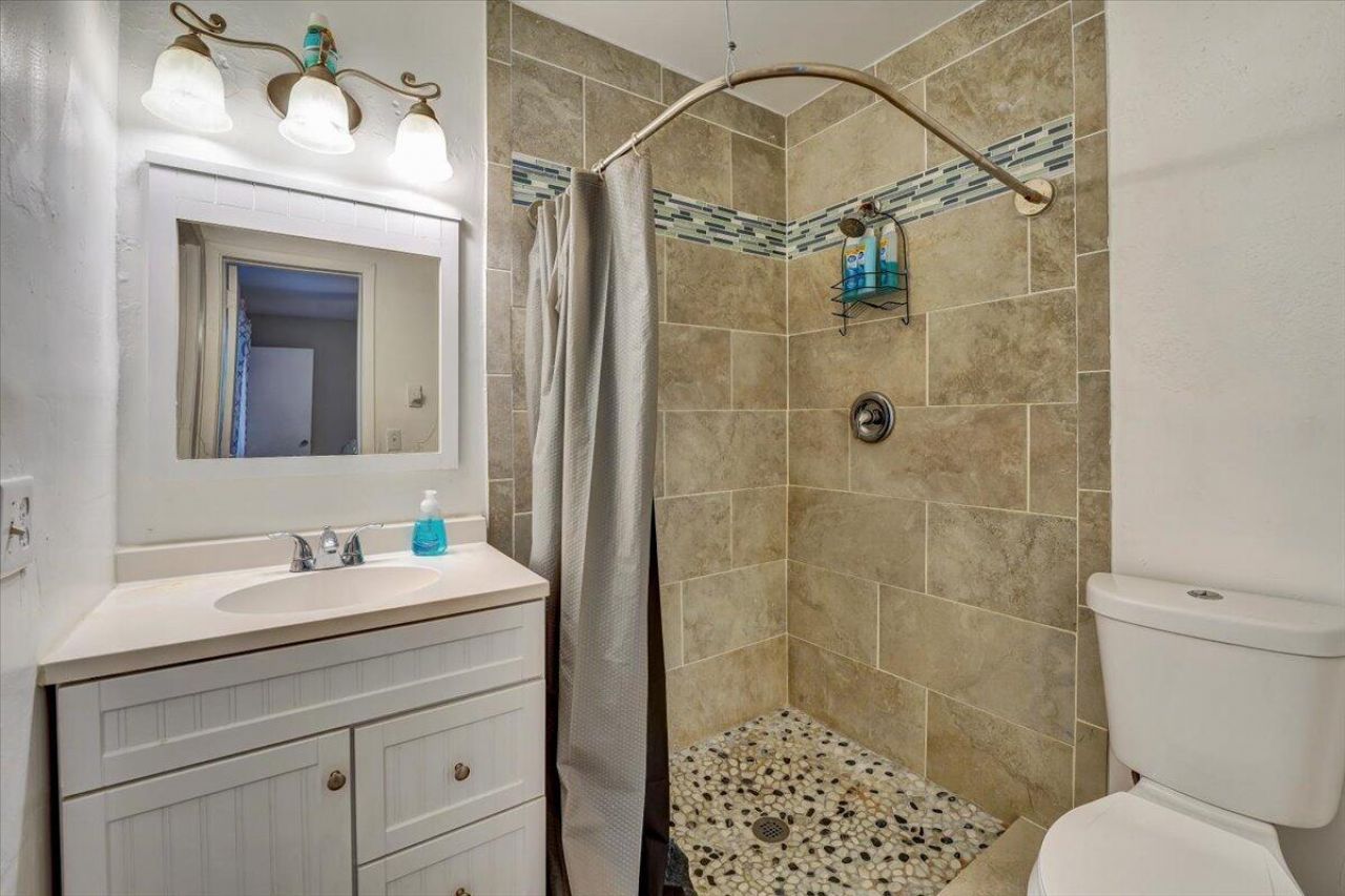 3982 NW 39th Avenue, Lauderdale Lakes, FL 33309 Photo