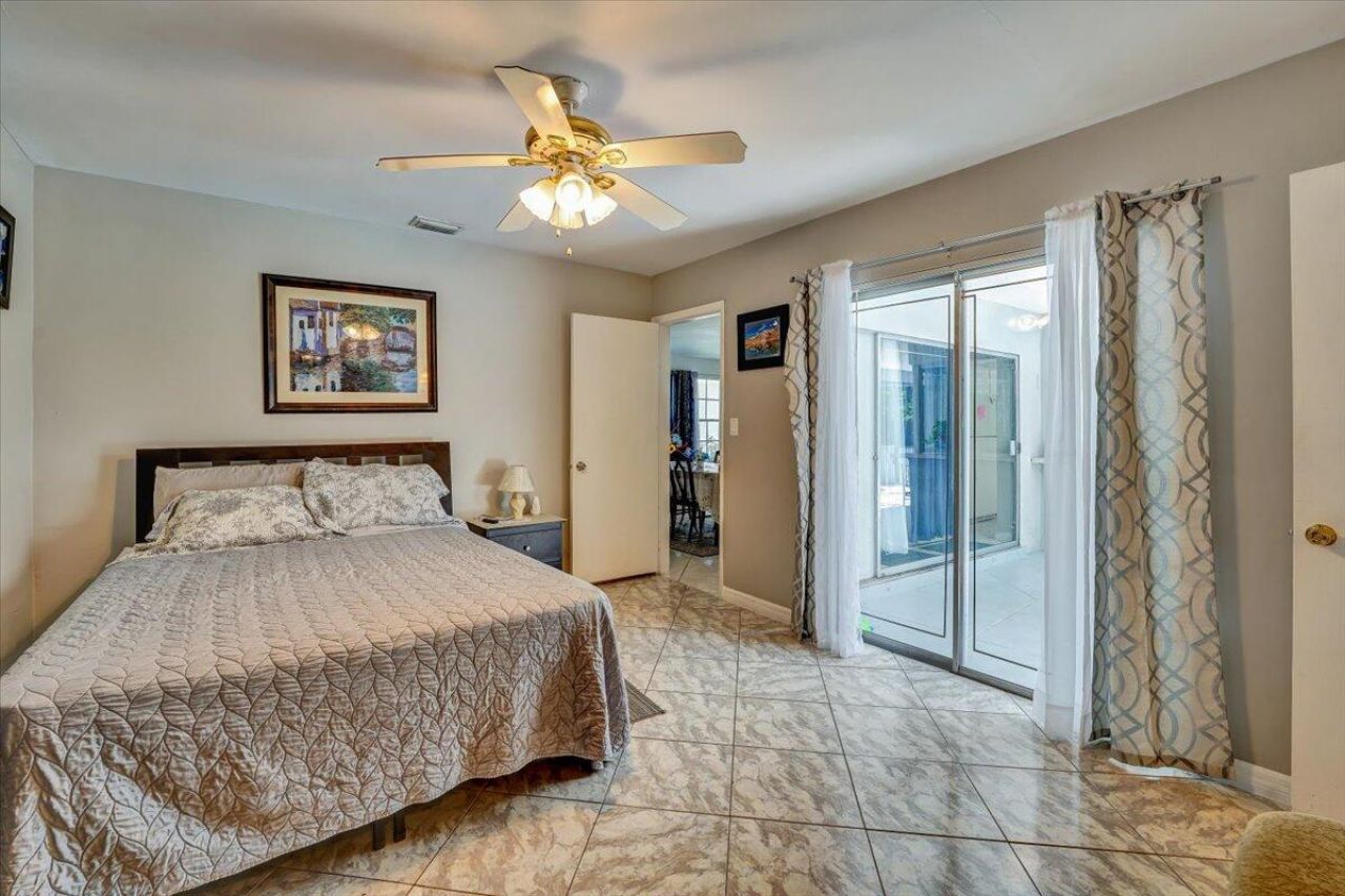 3982 NW 39th Avenue, Lauderdale Lakes, FL 33309 Photo