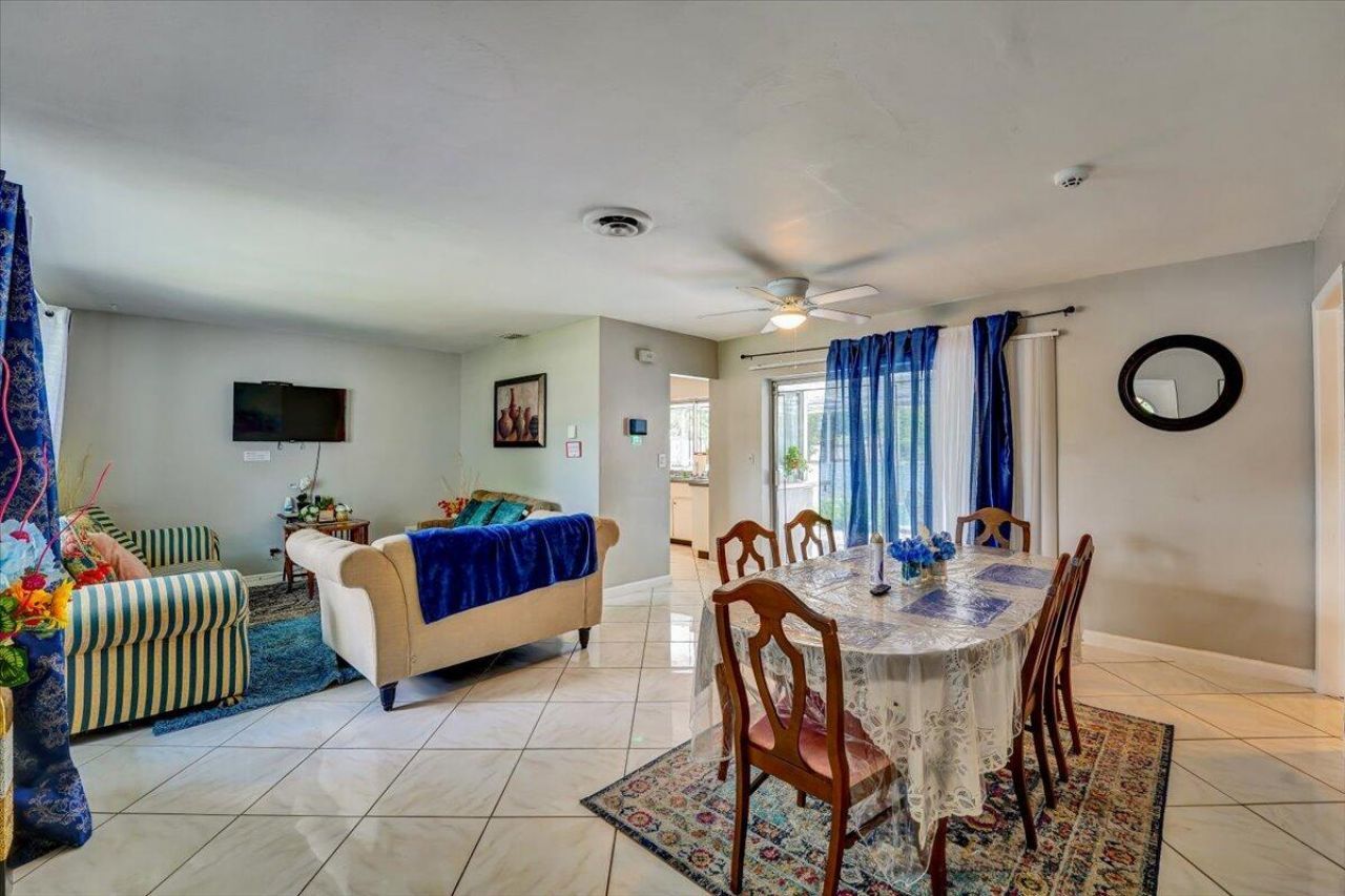 3982 NW 39th Avenue, Lauderdale Lakes, FL 33309 Photo